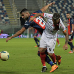 Croton vs Picerno Lega Pro 2022-2023. Otctober 30, 2022 at Stadio Ezio Scida in Crotone
In foto: Calapai contrasto con Esposito