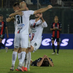 Stadio Ezio Scida, Crotone
31 Maggio 2023
Playoff Lega Pro 2022-2023
In foto: Markic e Rutjens festeggiano Beretta dopo il gol del 2-2
