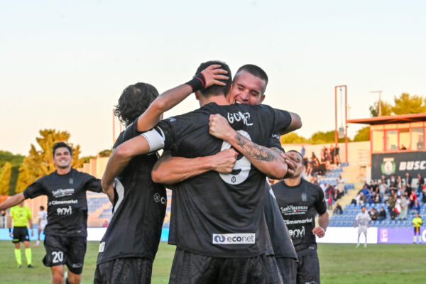 Crotone celebrate during the Italian Serie C match between Fc Crotone Vs Az Picerno at Ezio Scida Stadium